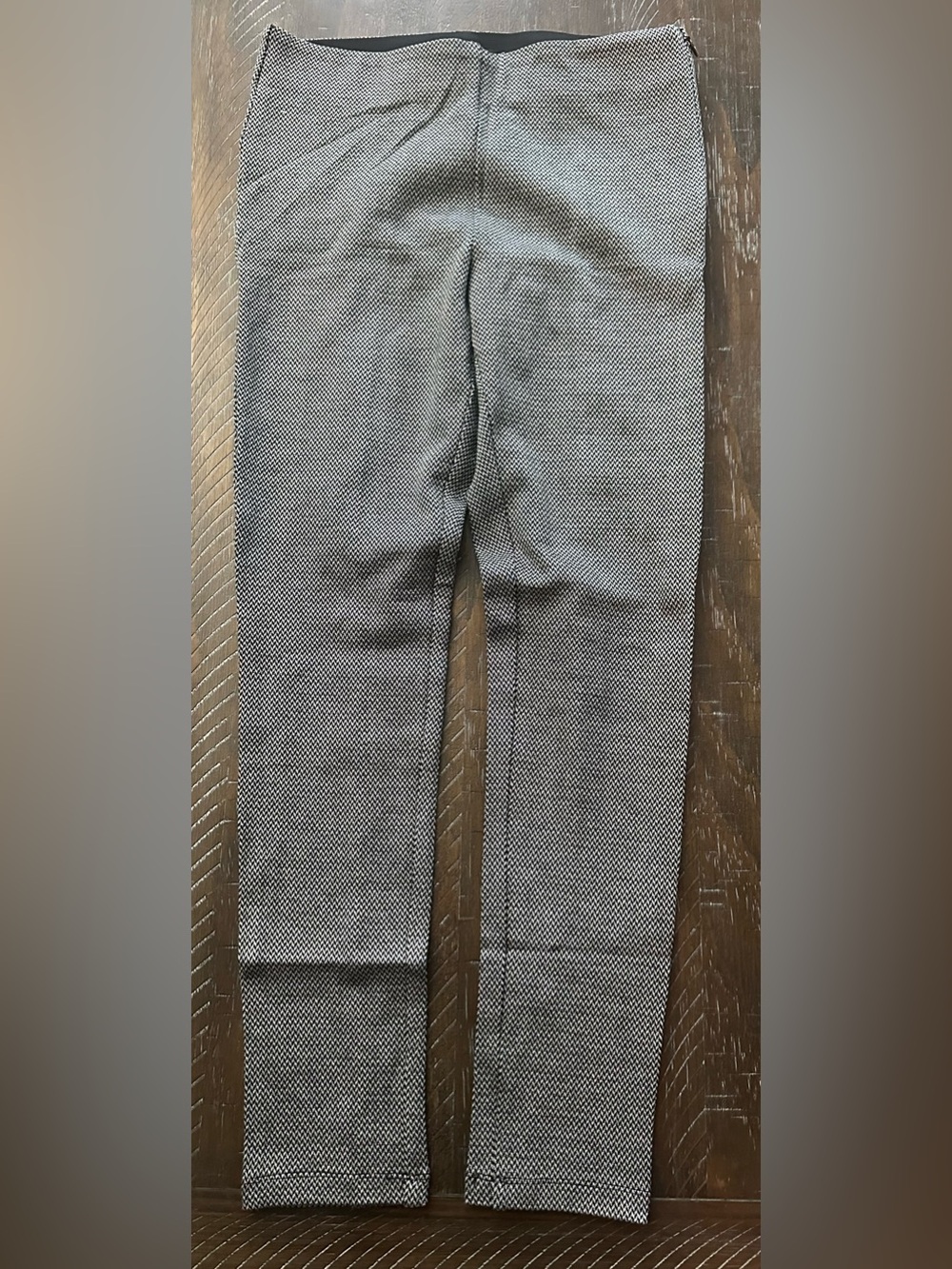 Ann Taylor Black and White Textured Waistband Pants - Size 6